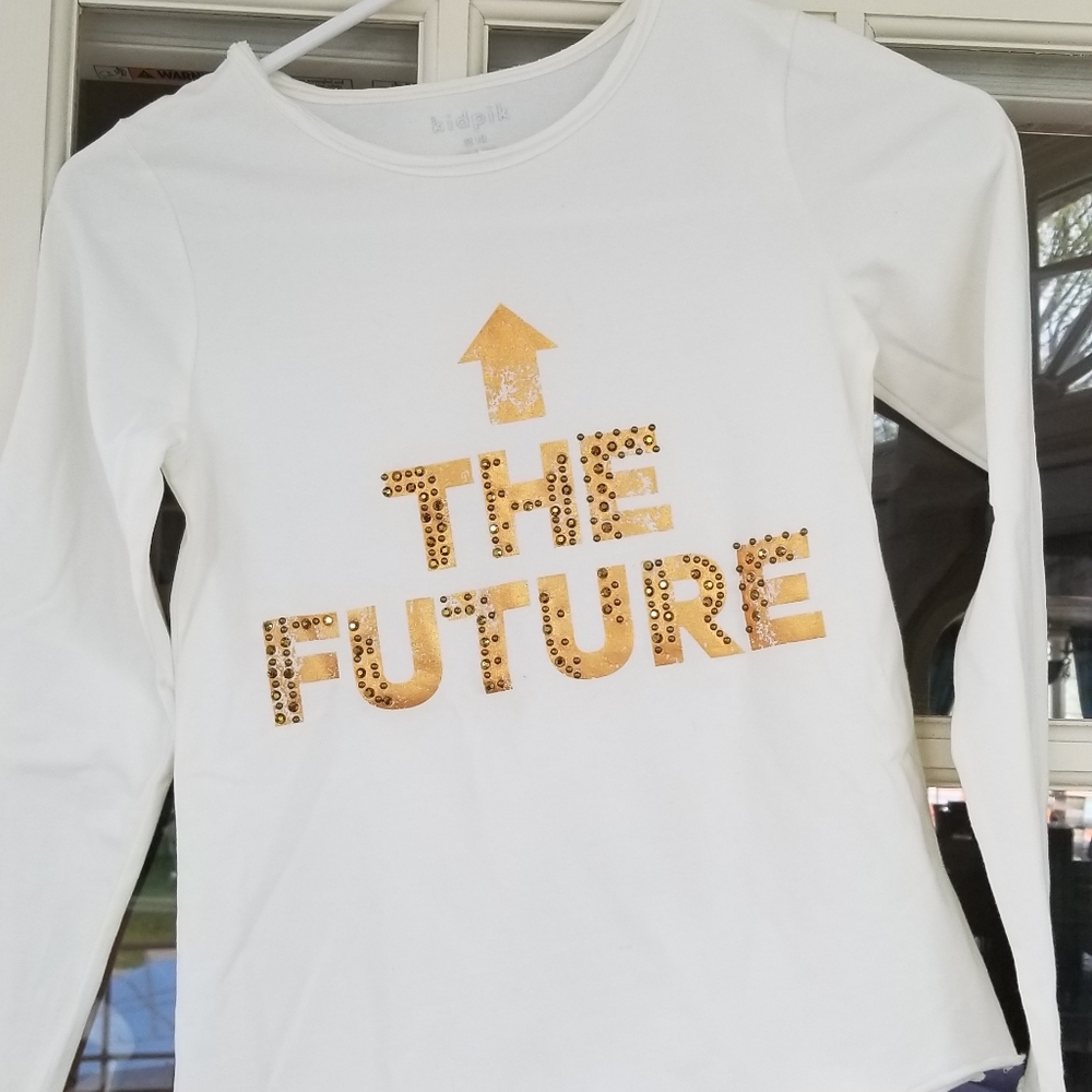 Long sleeved graphic tshirt